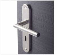 Lot de 2 poignées sur plaque à clé Sara - Acier inoxydable, nickel brillant ou noir mat, entraxe 195 m à 9.99 €