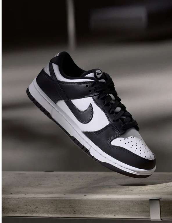 Chaussures Nike dunk low - taille 39 et de 42.5 à 49.5 à 59 €