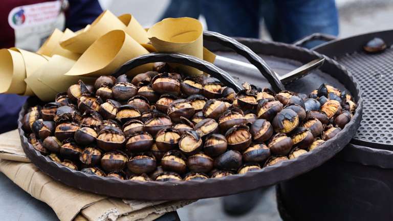 Distribution Gratuite de Marrons Chauds, de Soupe et de Bonbons le Vendredi 31 Octobre - Vaucresson (92) à 0 €